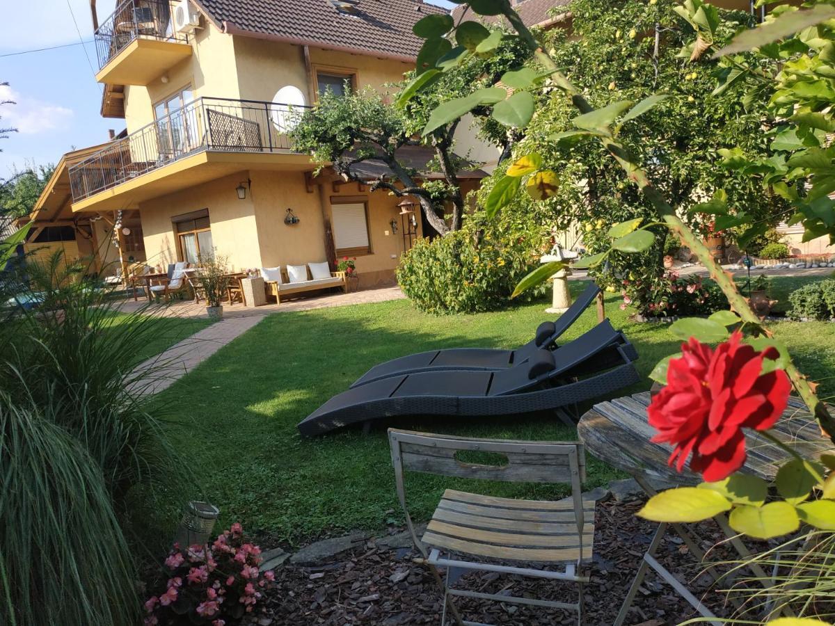 Rozsa Apartman Alsóörs Zewnętrze zdjęcie