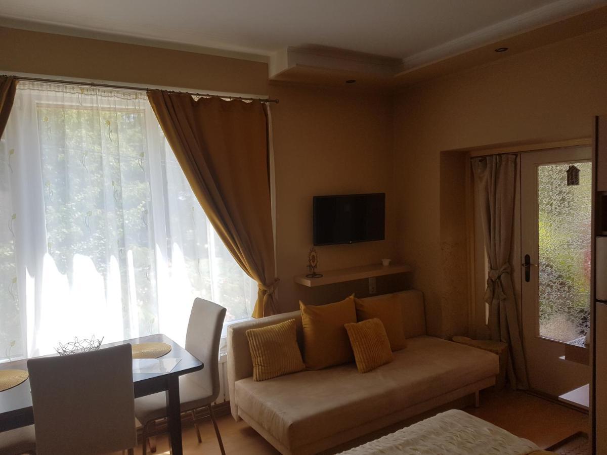Rozsa Apartman Alsóörs Zewnętrze zdjęcie